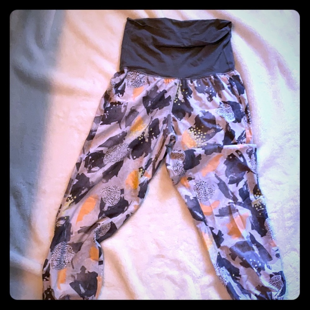 Lulu Workout pants